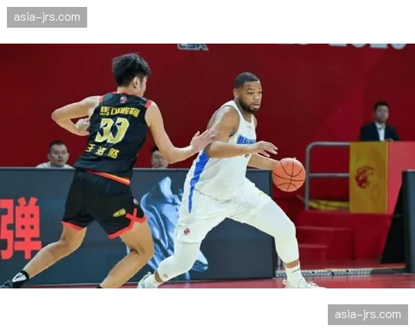 中国男篮防挡拆策略失误解析 中锋过度外扩导致篮下护框真空